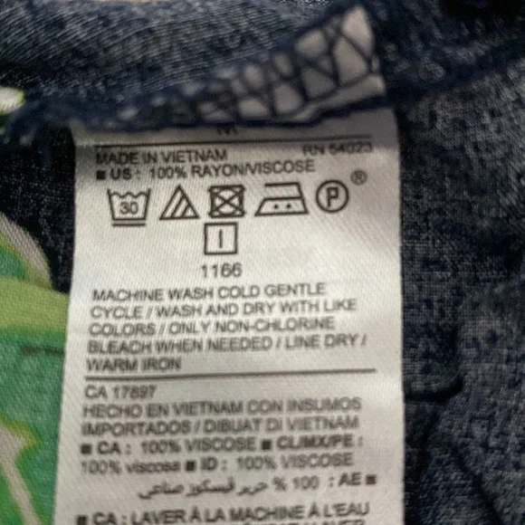 Old navy jungle print blouse size M - Picture 5 of 5